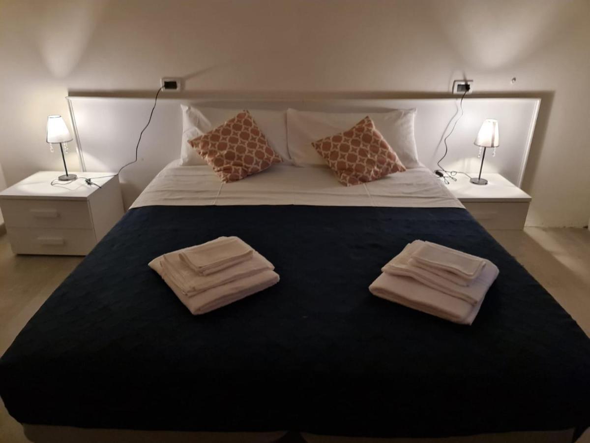Hotel Bologna Ріміні Екстер'єр фото